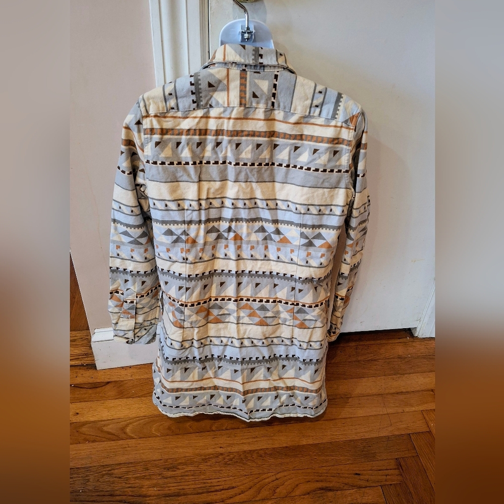 LL BEAN Signature Women's Aztec Tribal Style Button Down Shirt SZ Med LL Bean - Picture 2 of 4